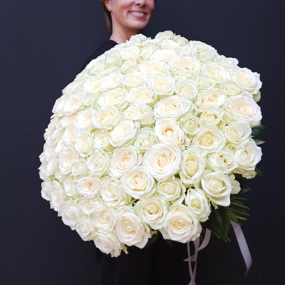 Букет из 101 белой голландской розы