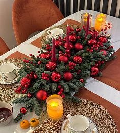 Композиция "Cheerful Charm" из нобилиса и шариков