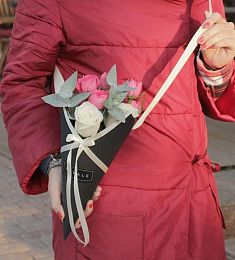 CONE 1.0 букет из роз