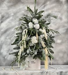 Елка "Snowy Pines"