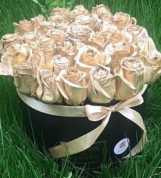 Коробка "Maison с золотой розой"